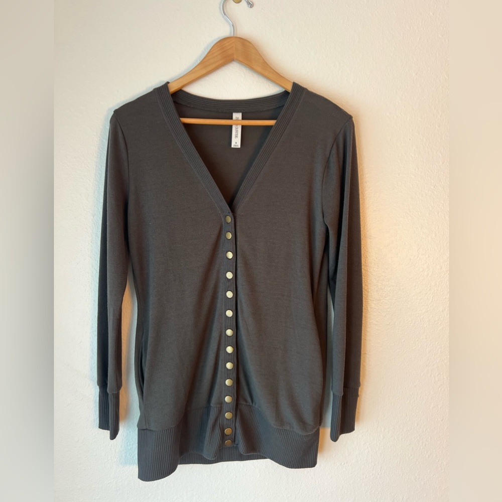 Women’s Button-Up Cardigan